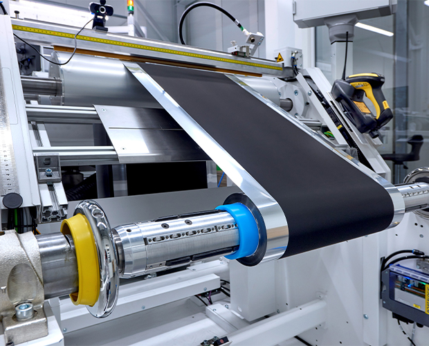 Electrode coating system using roll-to-roll (R2R) technology